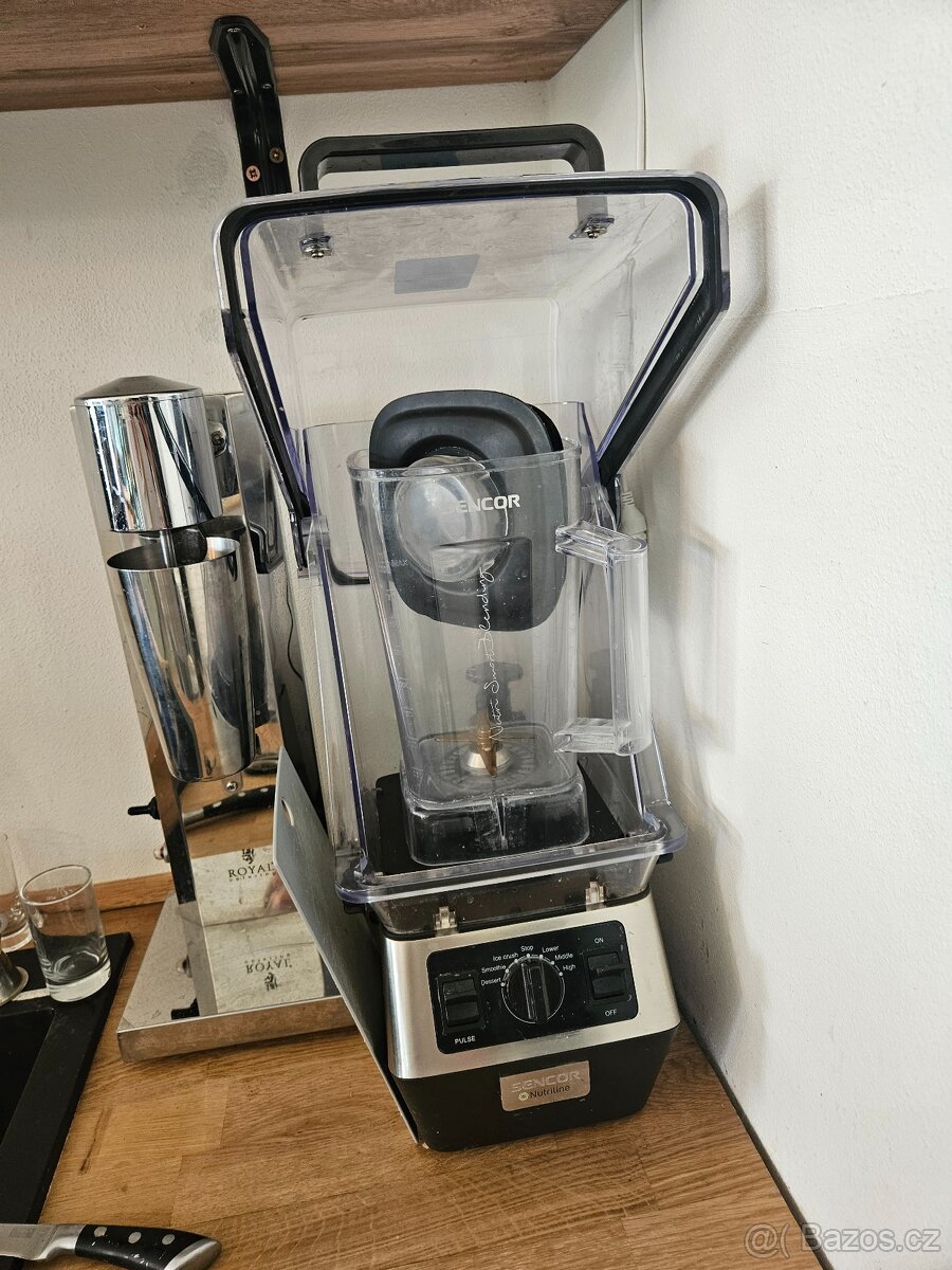 Výkonný mixér Sencor Nutriline