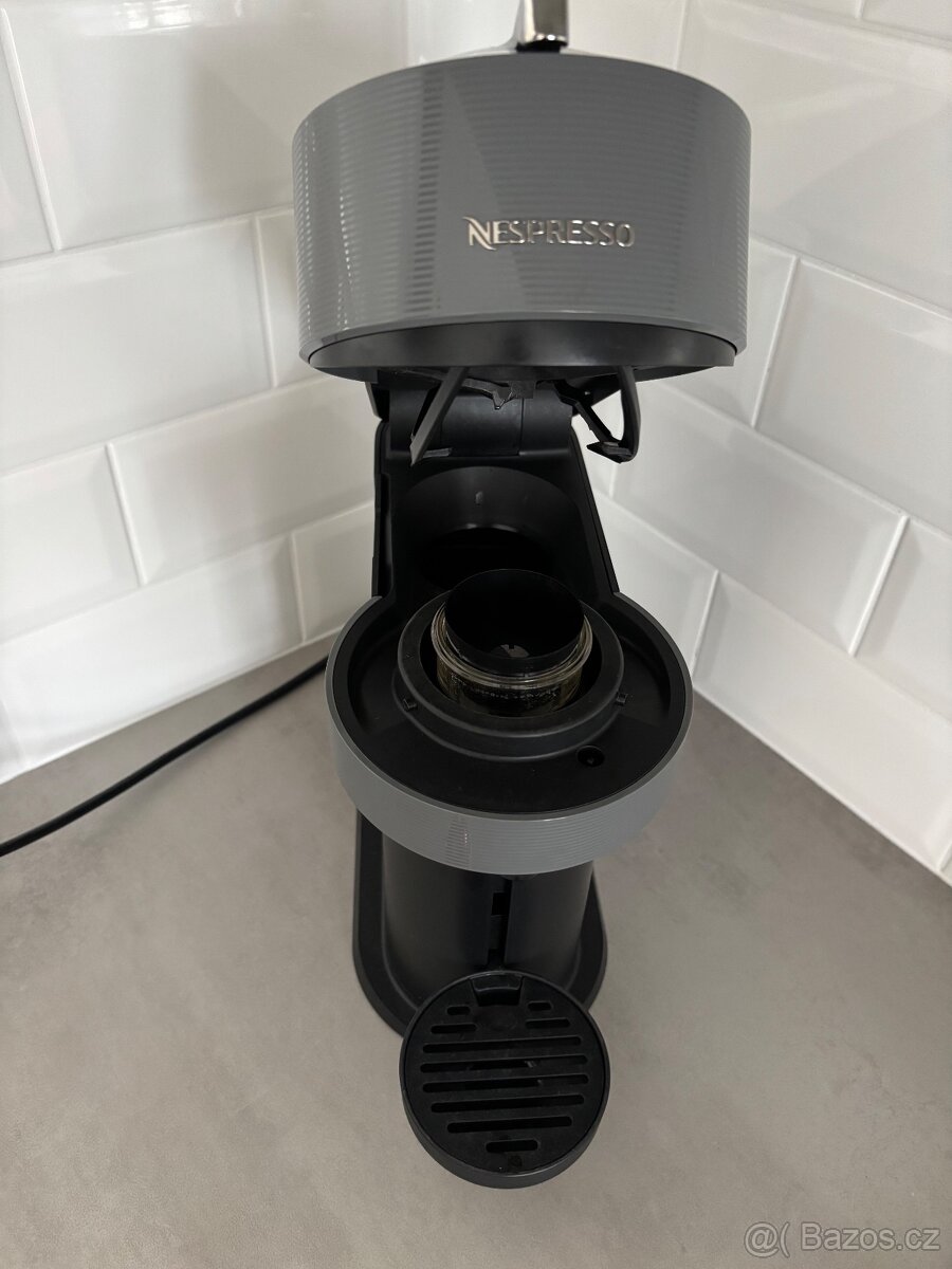 Kávovar Nespresso Vertuo
