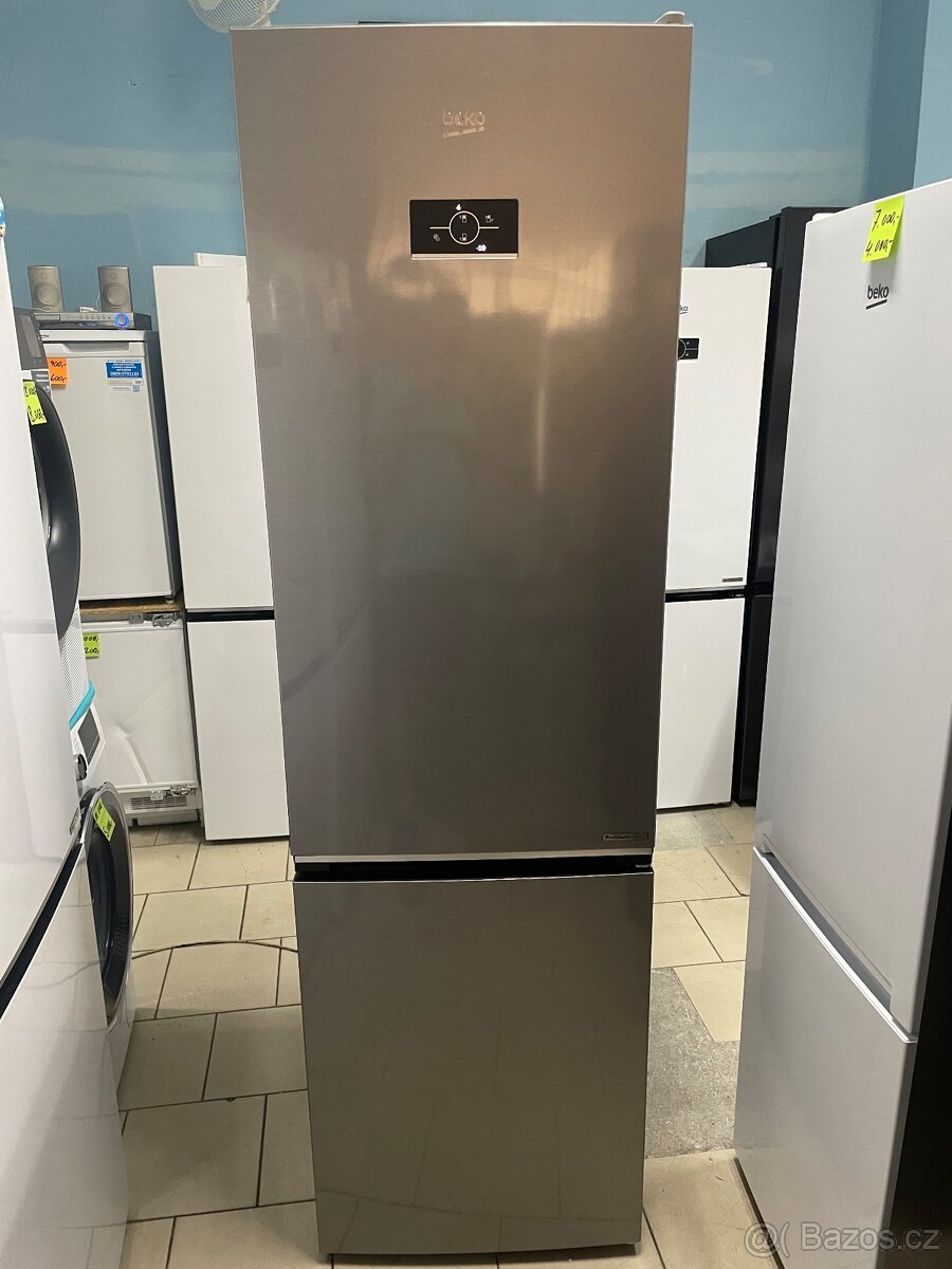 Nepoužitá lednice Beko B5RCNA406HXB2
