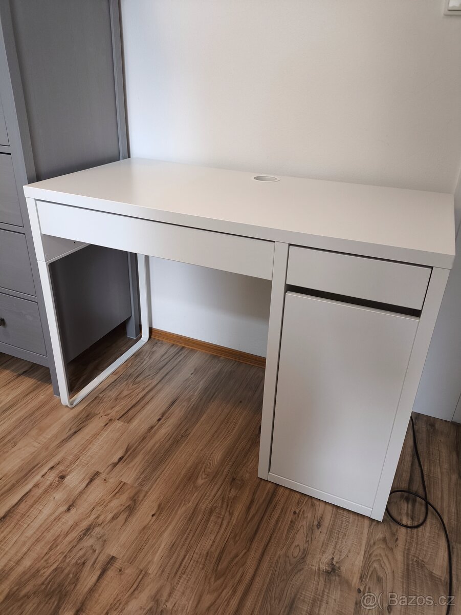 Dětský pracovní stůl IKEA Micke