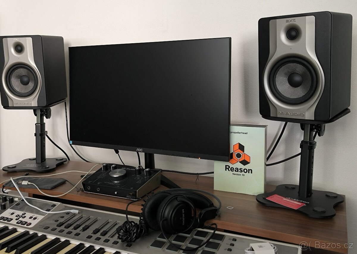 Studiové monitory M-audio+ stojany