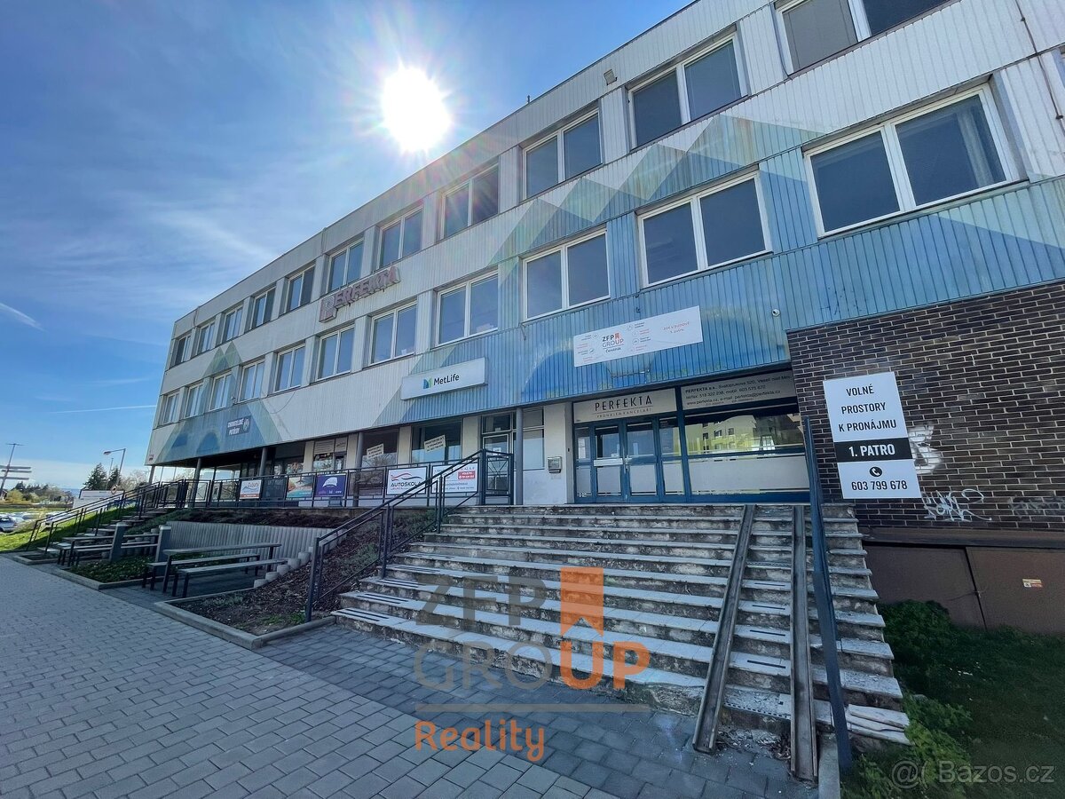 Pronájem kanceláře o rozloze 90 m², ulice Svatoplukova, Vese