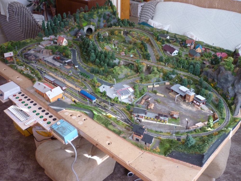 Modelová železnice, kolejište, vláčky TT