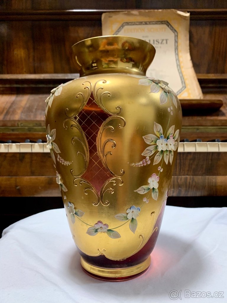 Prodám Váza červenozlatá Bohemia glass smalt novoborské sklo