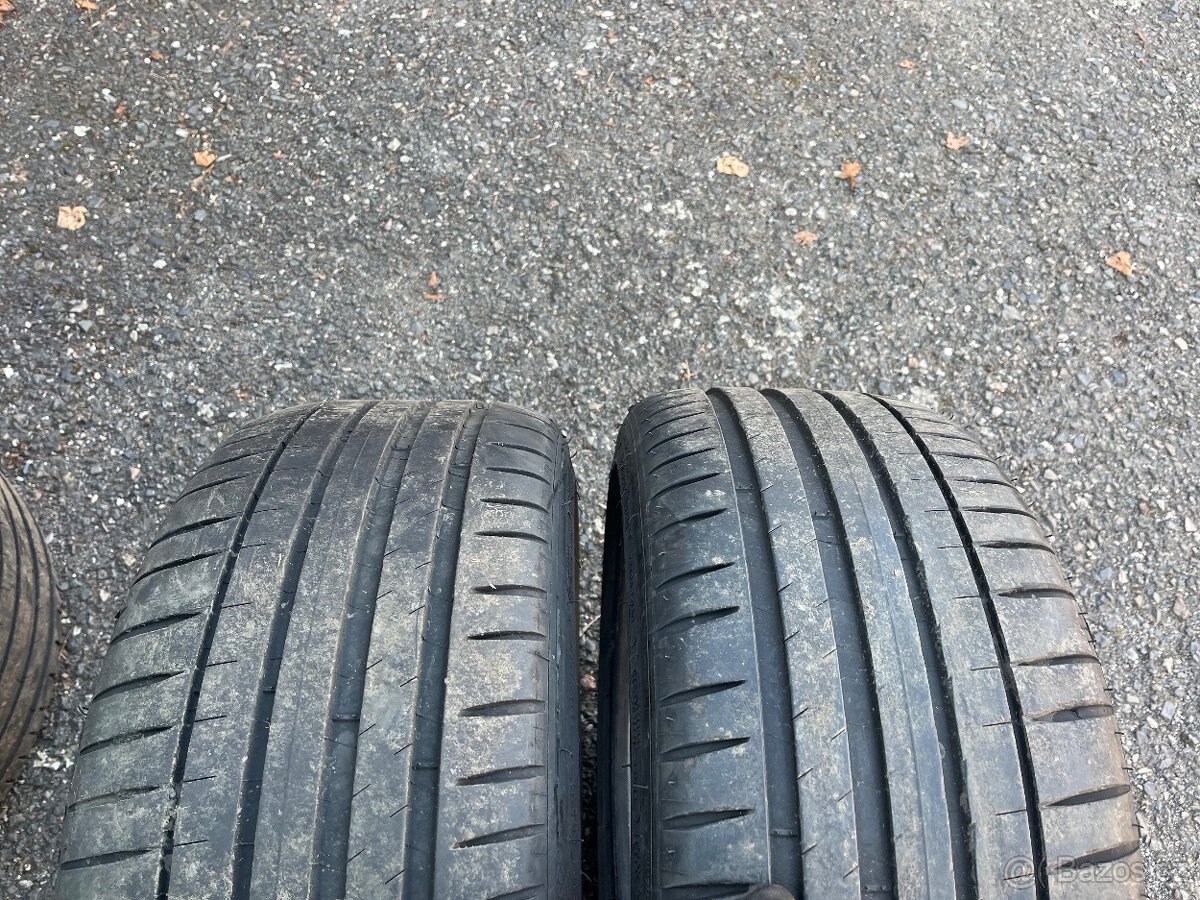 225/40 r18 michelin pilot sport 4