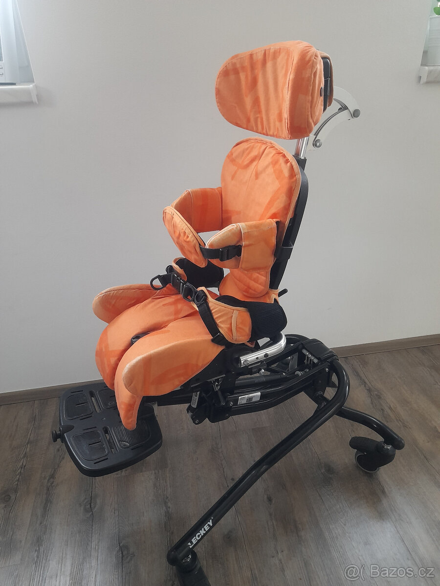 Sedací terapeutický systém Leckey Squiggles od firmy MEDICCO