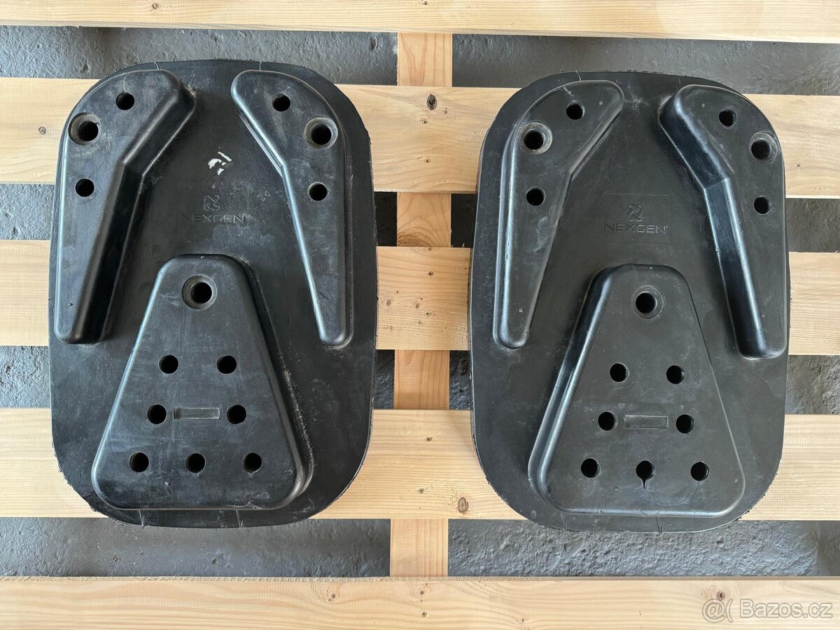 Gumové podpěry, 980/88215 pro traktobagr JCB 3CX, 4CX