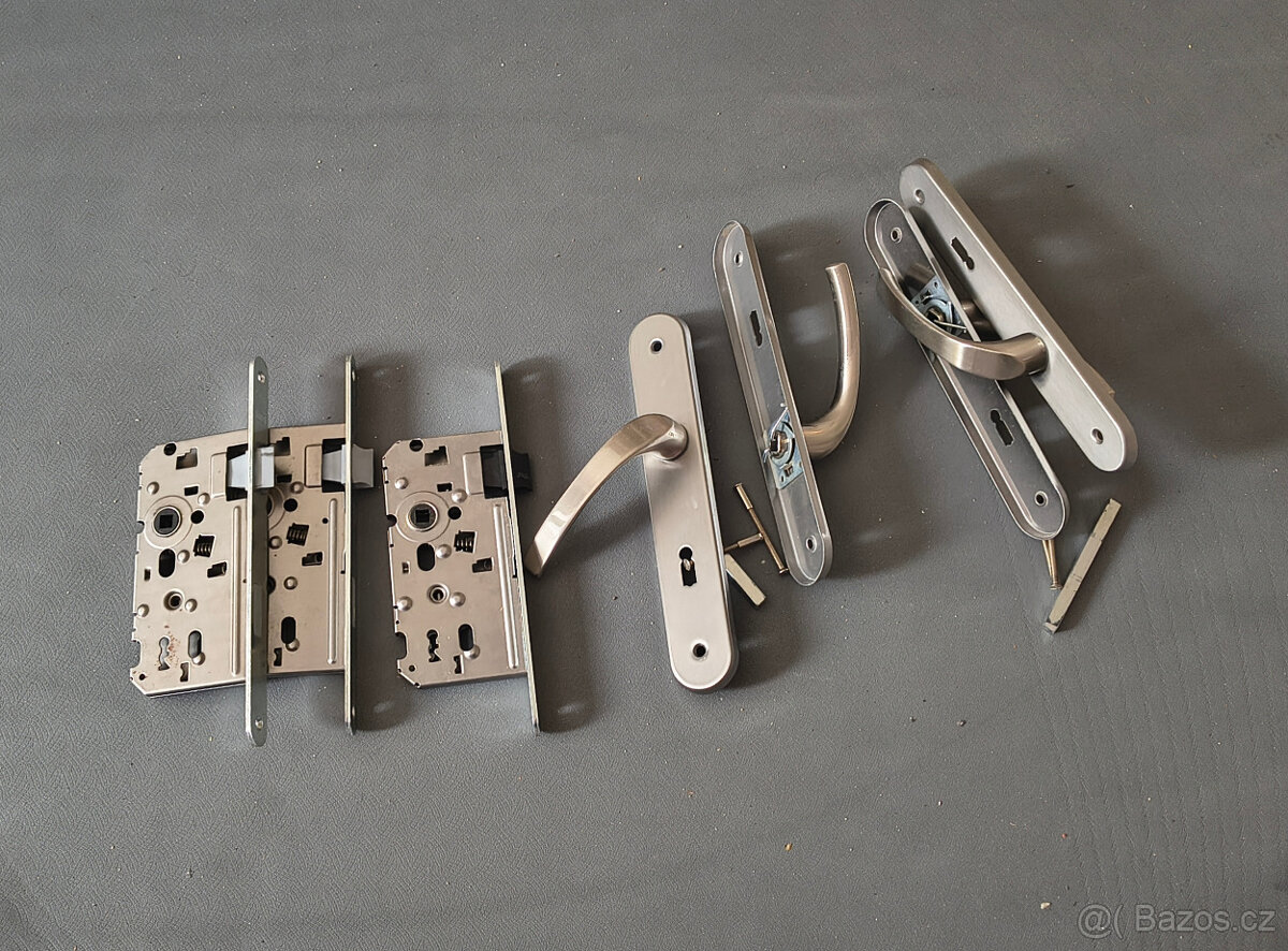 klika (kovani), zamek zadlabavaci