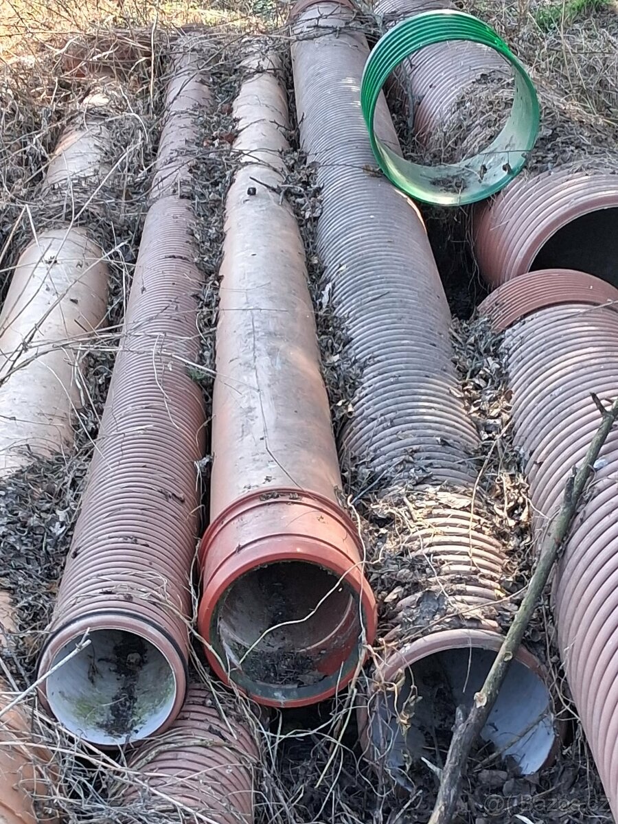 Kanalizační trubky