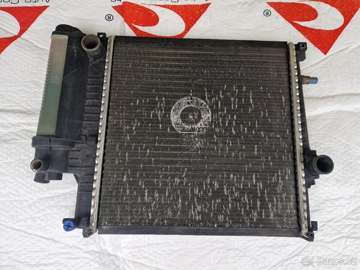 BMW e36 chladič original