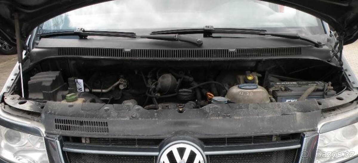 Motor AXD 2.5TDI 96KW VW Transporter T5 7H r.v. 2005