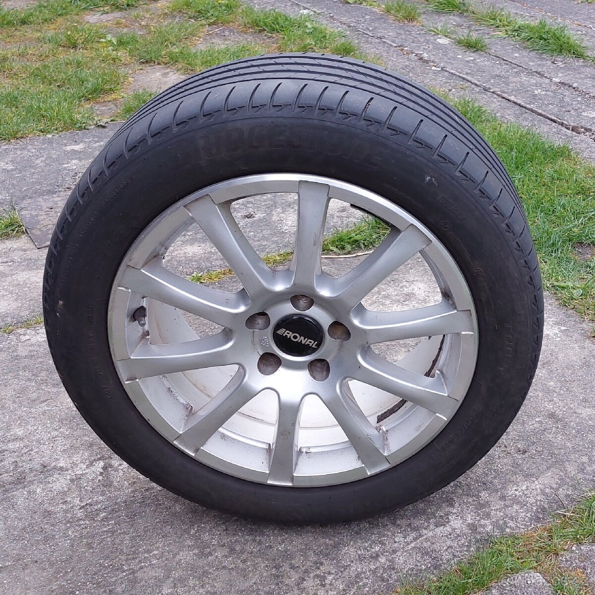 4x alu Enzo et35 5x110mm s pneu Bridgestone 225/50 R17