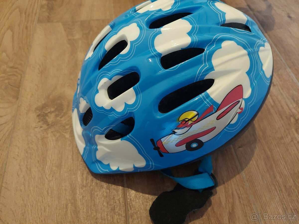 dětská helma