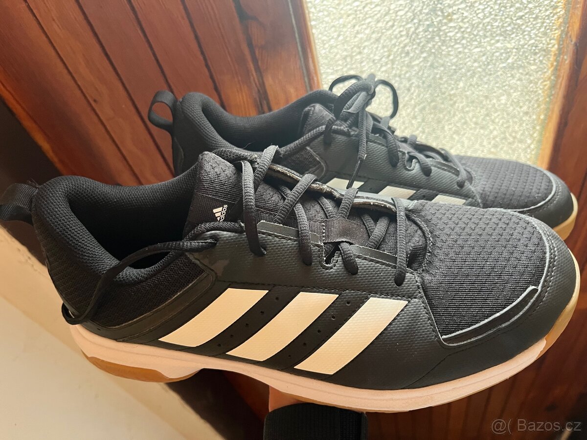 Sálové boty Adidas Ligra 7 - vel. 45 1/3