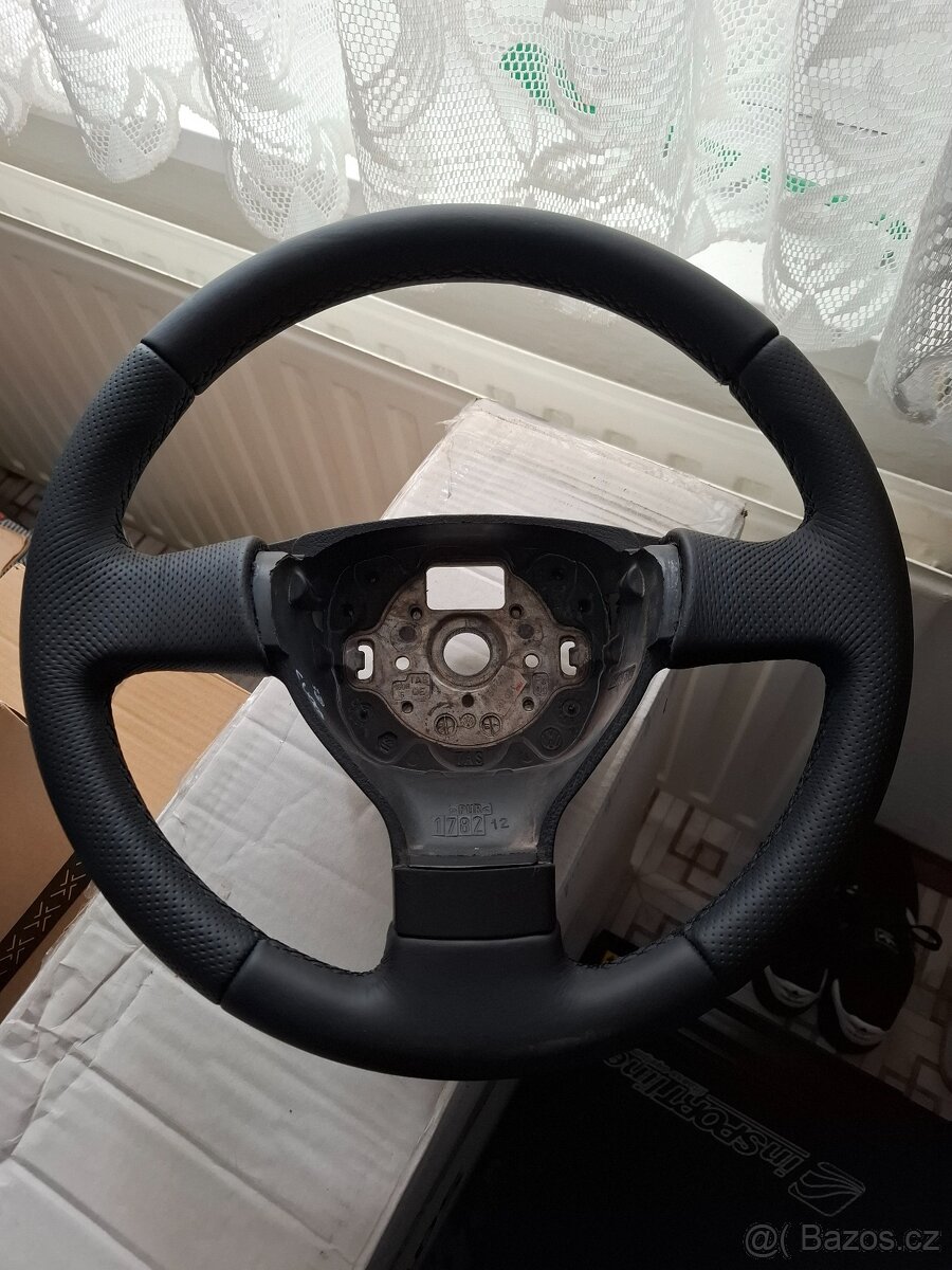 Kožený volant VW - Golf,Passat,Jetta