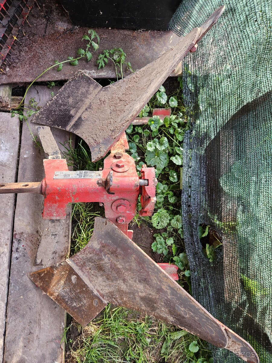 Oboustranný pluh Vari Terra PO-18