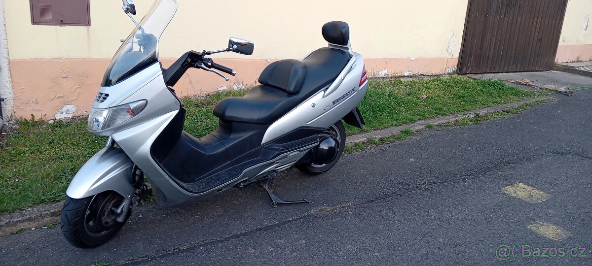 Suzuki Burgman 400