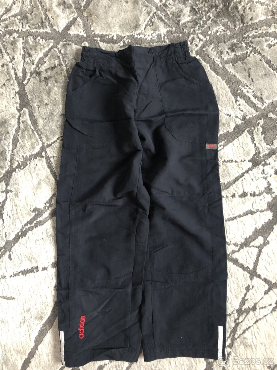 Chlapecké sportovní kalhoty Adidas vel. 128