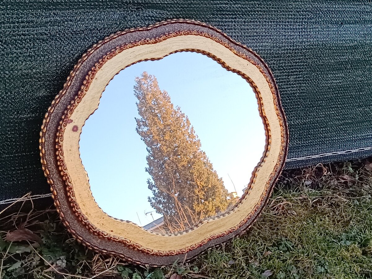 Starožitné zrcadlo