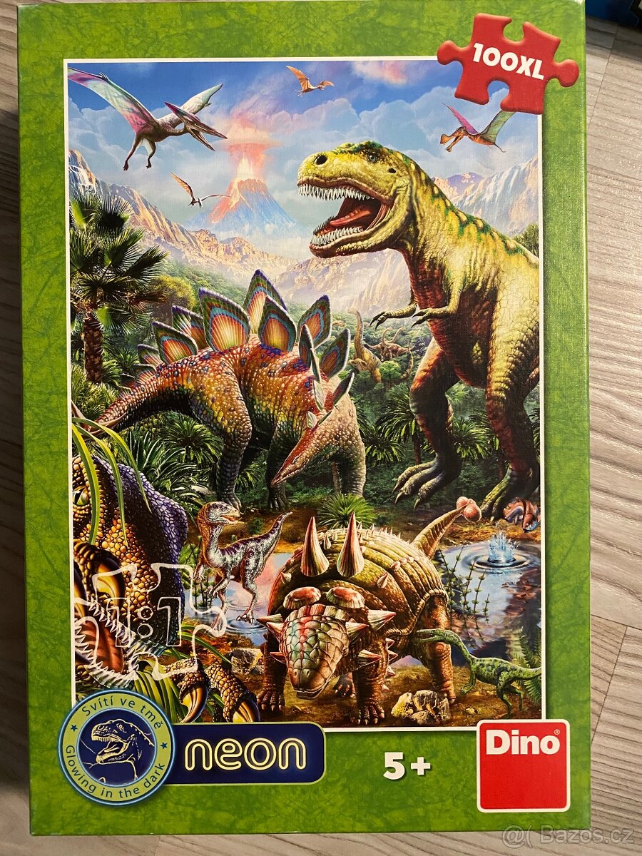 Puzzle svítící dinosauři 100xxl dílků