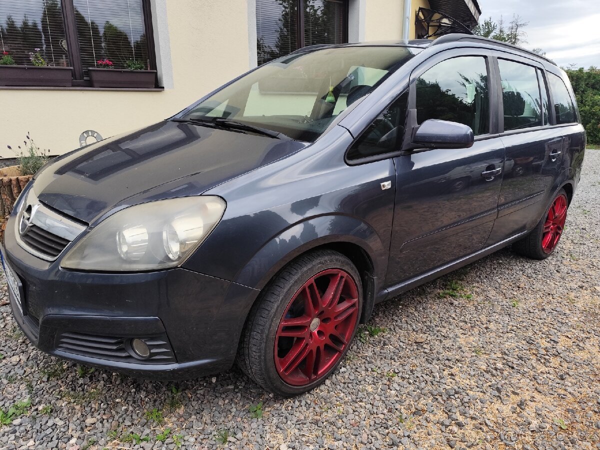 Opel Zafira 1.8 na LPG rok 2007