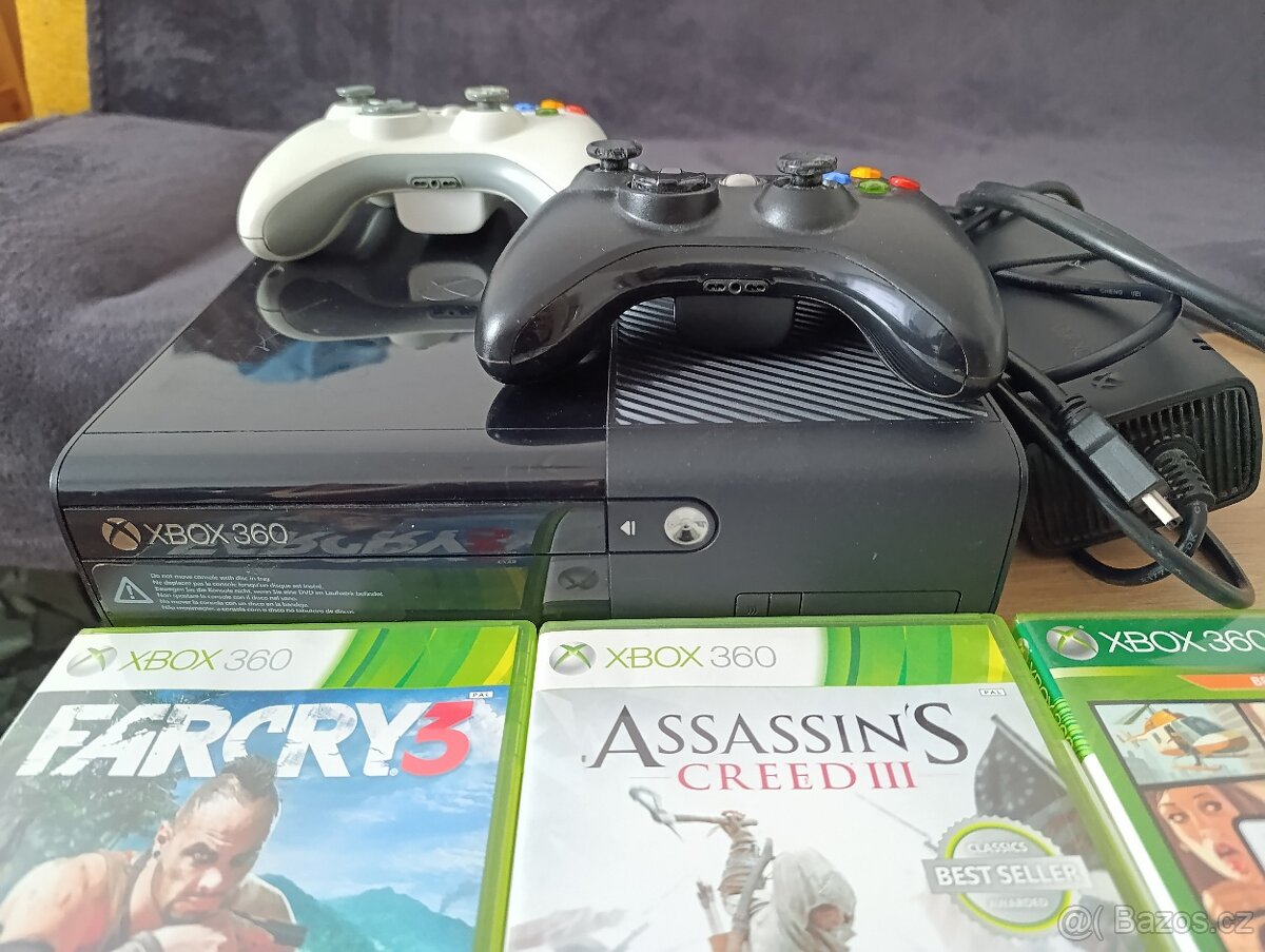 Xbox 360+2 Ovladače,17 her, veškerá kabeláž