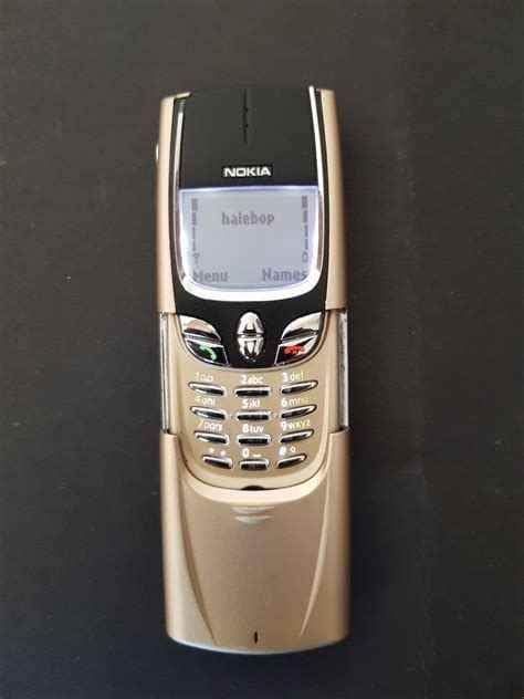 Nokia 8850 s krabickou
