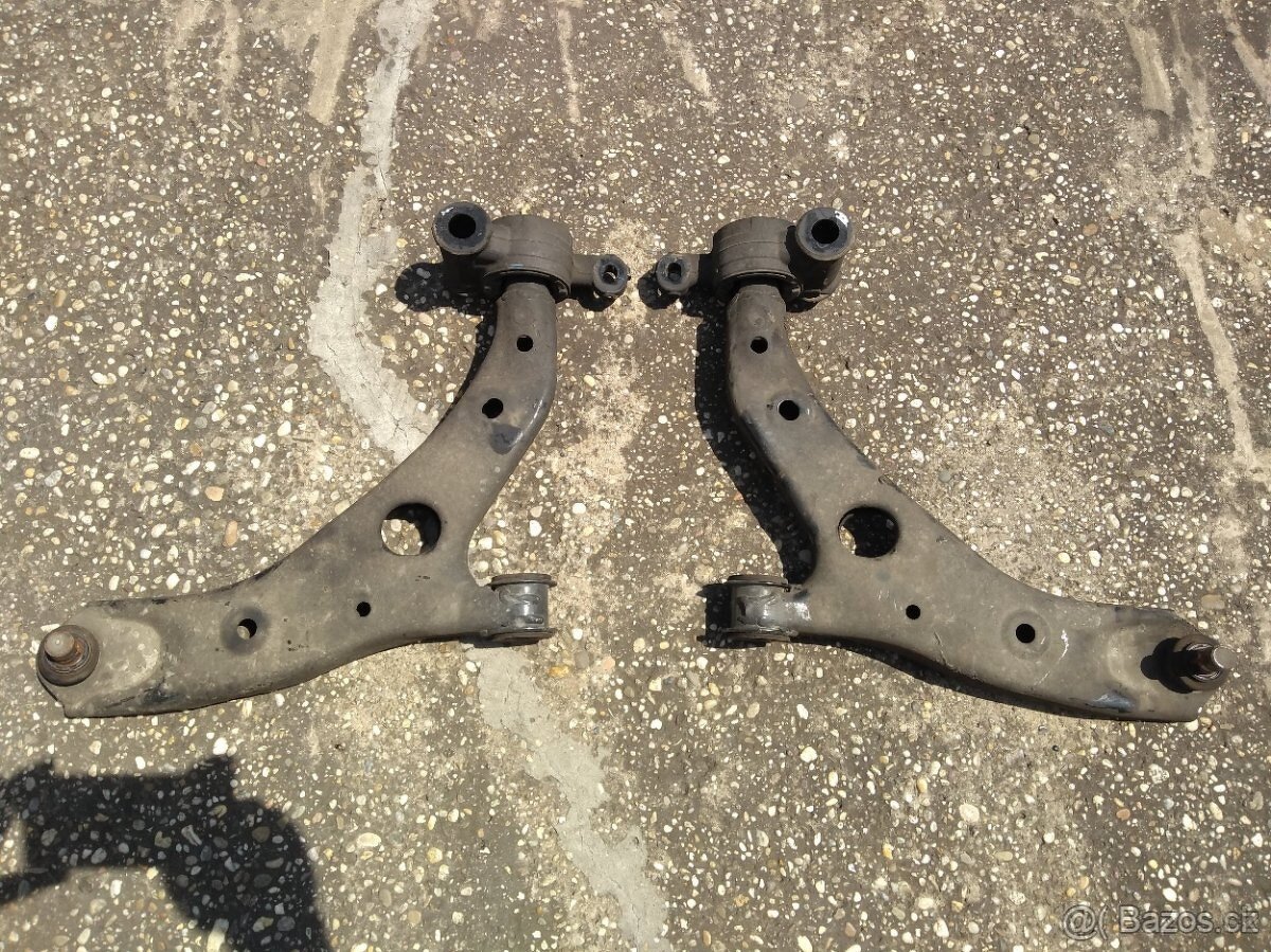 Mazda 3 2013 -  BN BM komplet ramena rameno cap čap