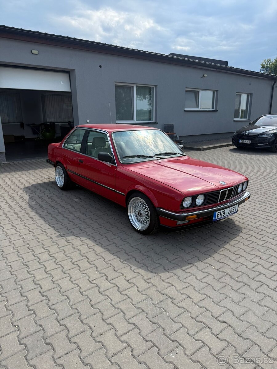 BMW 320i coupe