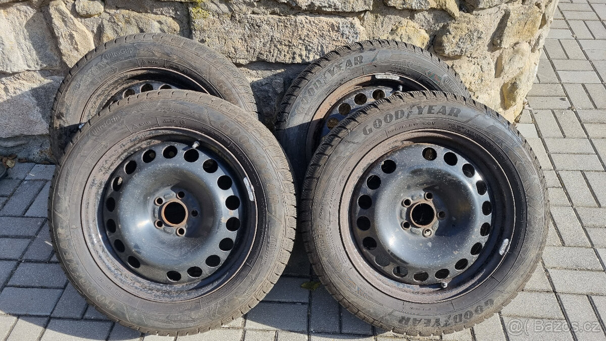 Prodej plechových disků + zimní pneu