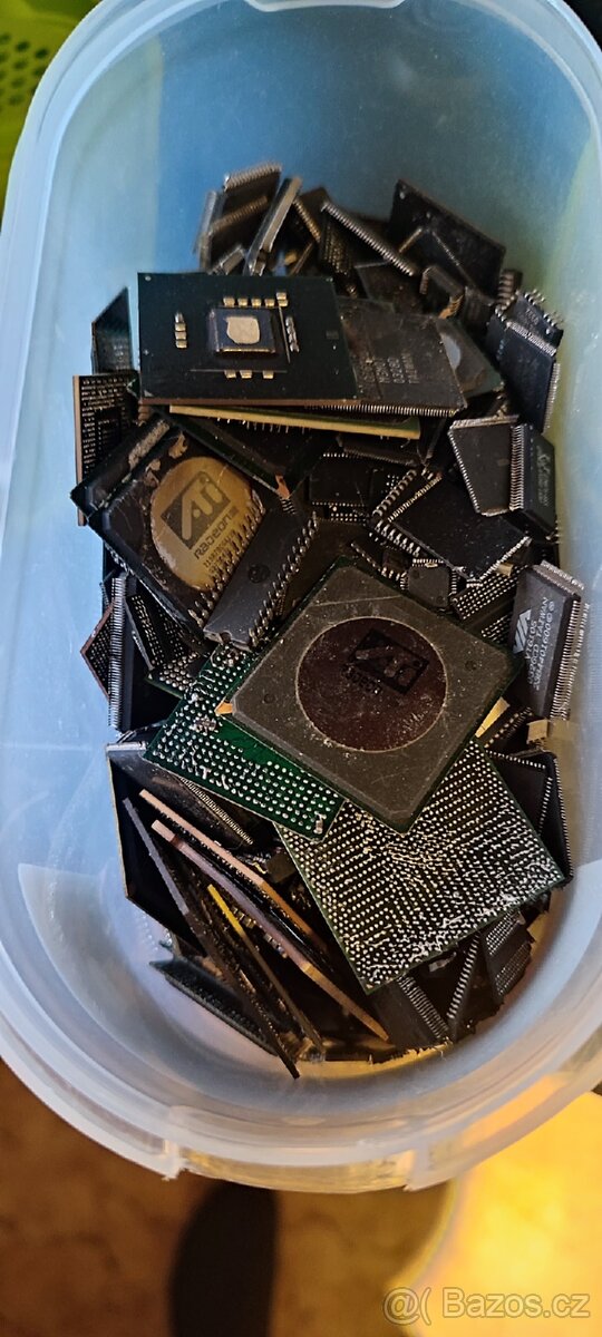 Počítačové chipy atd