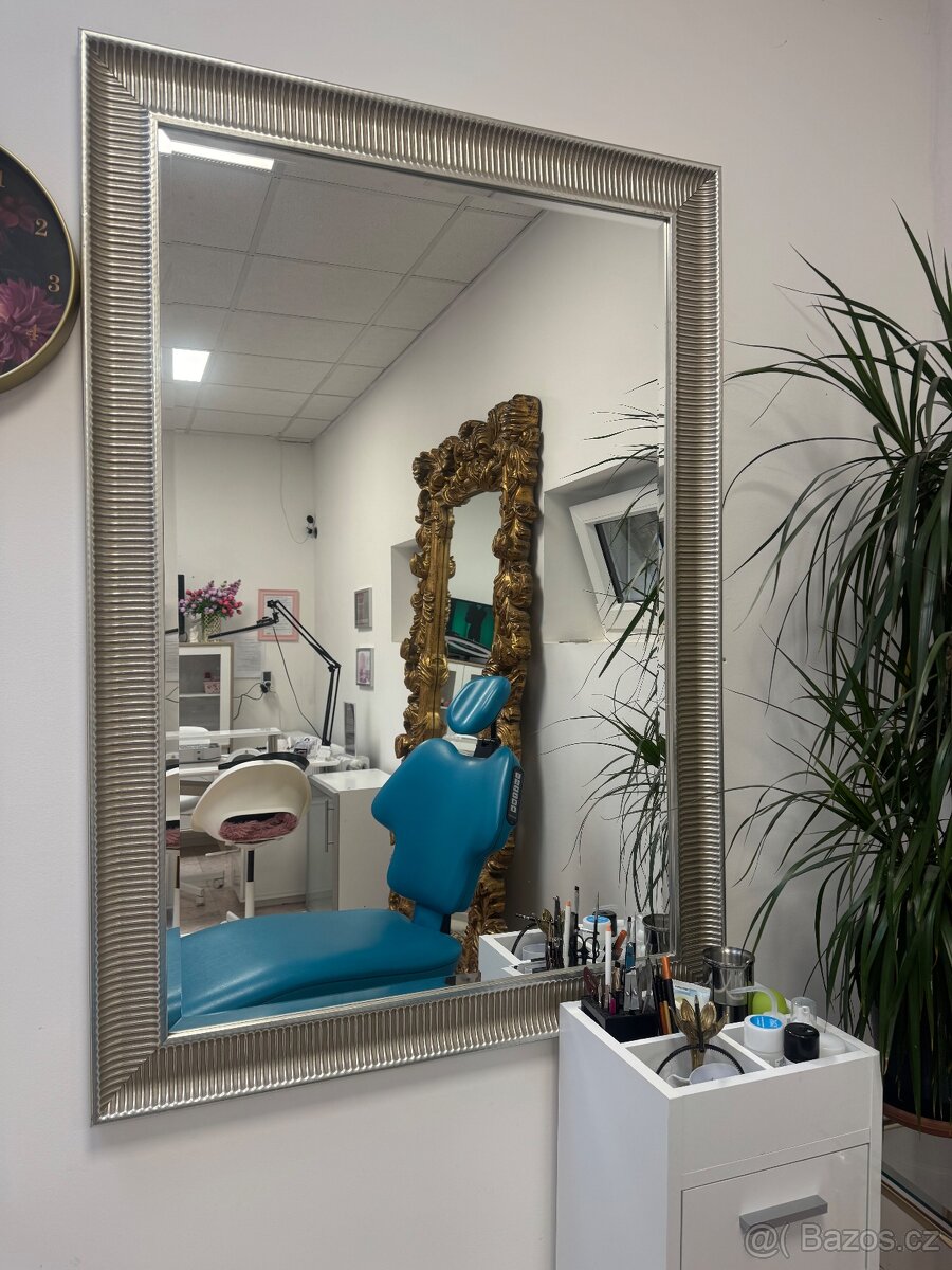 Kadeřnický nábytek