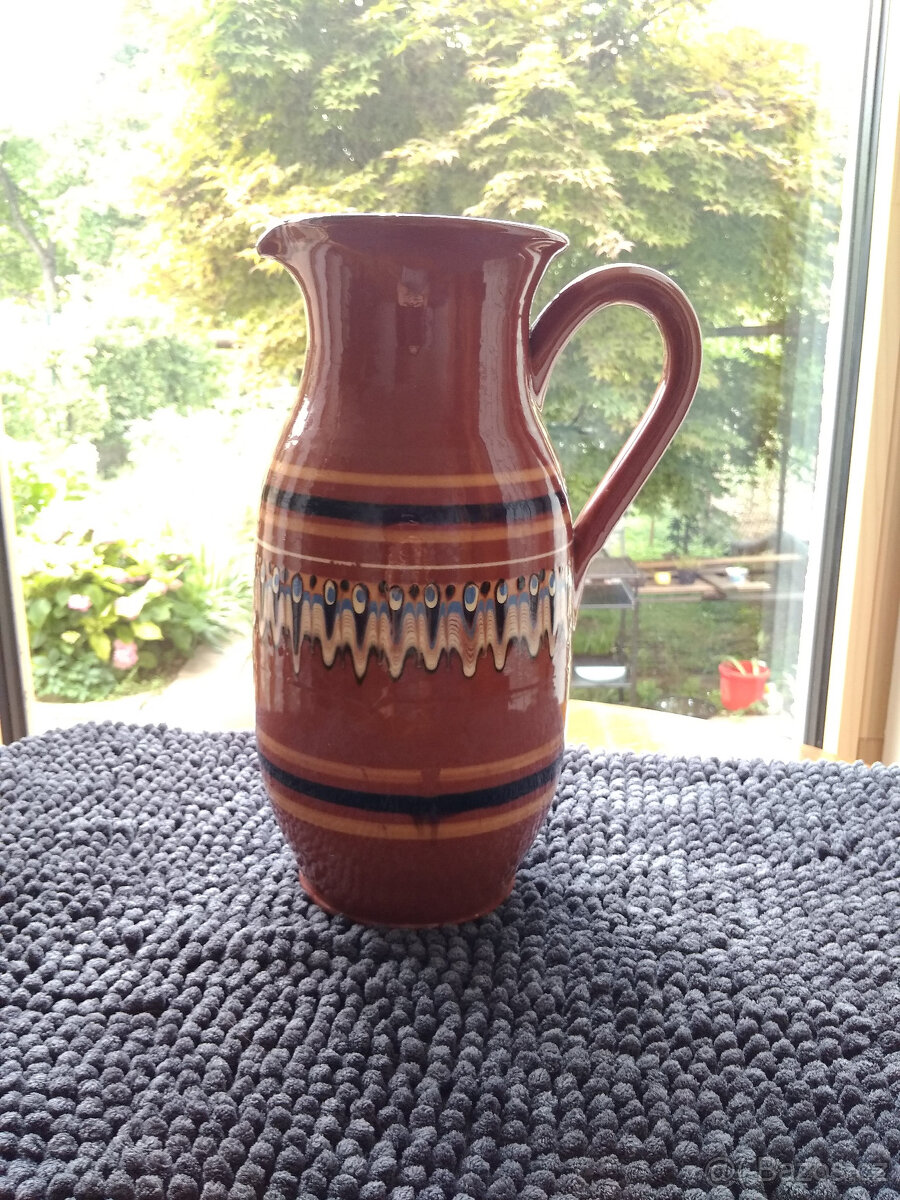 Veliký džbán, bulharská keramika