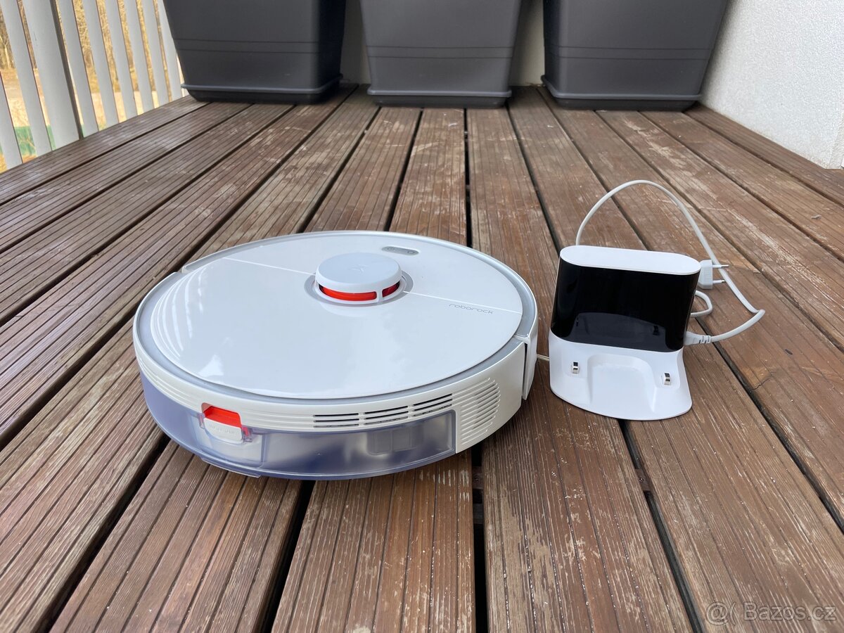 Prodám robotický vysavač Roborock S5