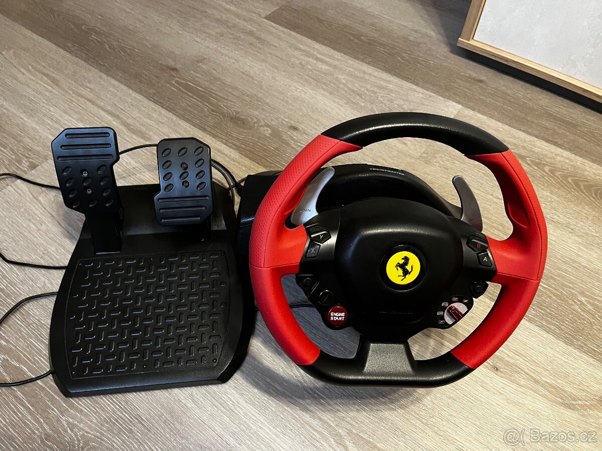 Volant Thurstmaster Ferrari 458 Spider Xbox