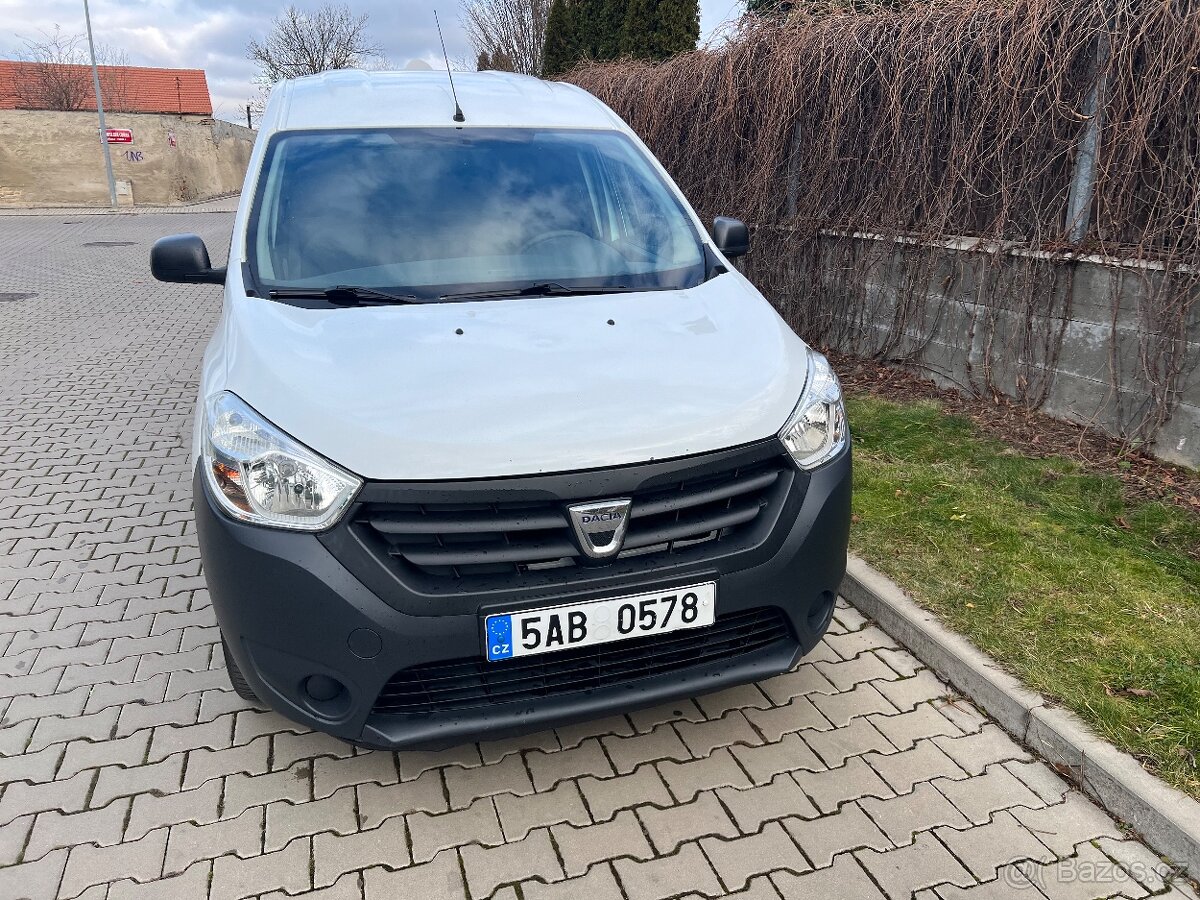 Davia Dokker 1.6i LPG r.v. 11/2015 , 2 místa