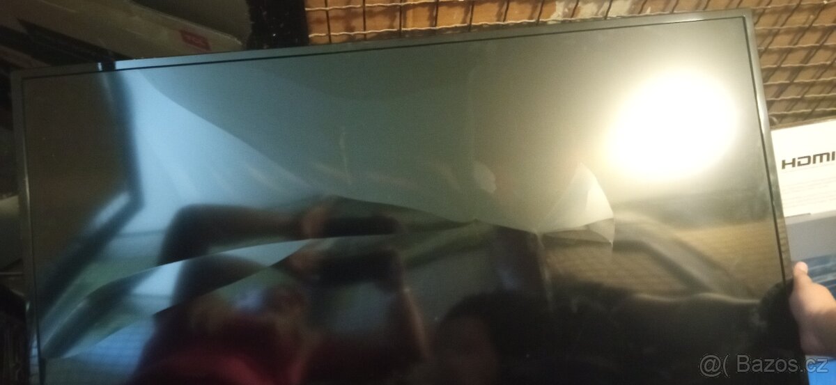 Prodám televizi TCL 40ES561 rozbitý obraz