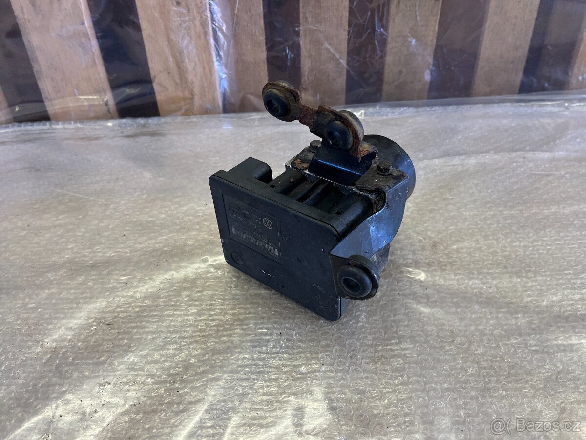 ŘÍDICÍ JEDNOTKA ABS 1J0614517E
