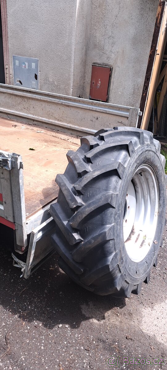 Disk R24 MERLO + pneu MITAS 405/70 24