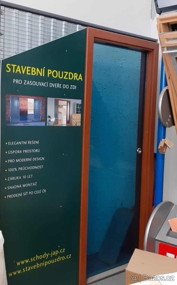 Stavební pouzdro + celoskleněné dveře + zárubně