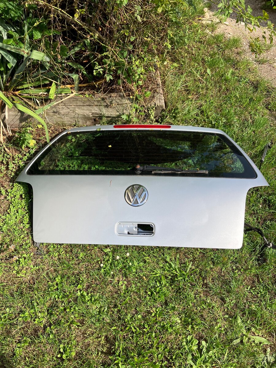Zadní vrata VW Polo 6N2