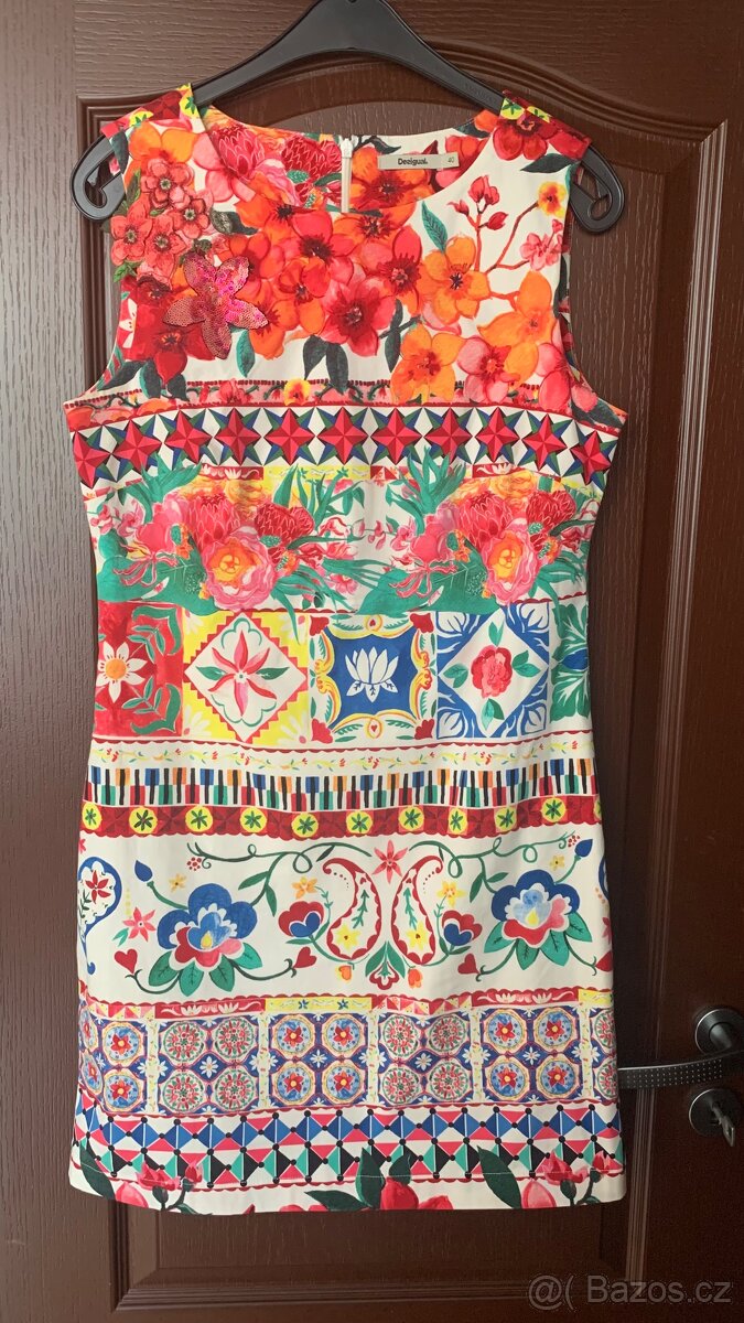 Nové šaty zn. Desigual vel 40