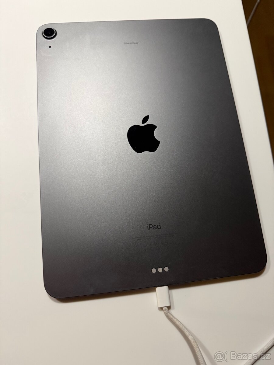 prodám iPad Air 4. generace 64 GB Wi-Fi – Space Gray