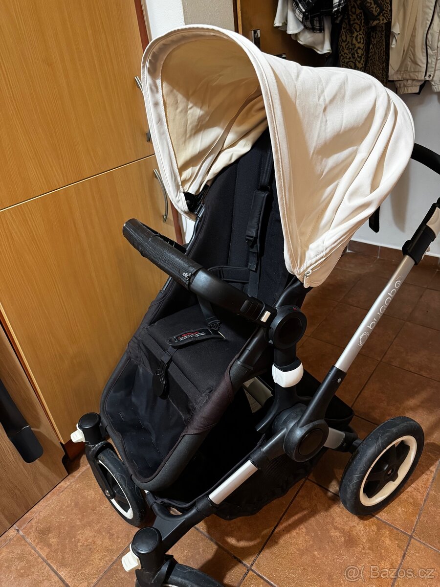 Prodávám krásný kočárek Bugaboo buffalo s příslušenstvím