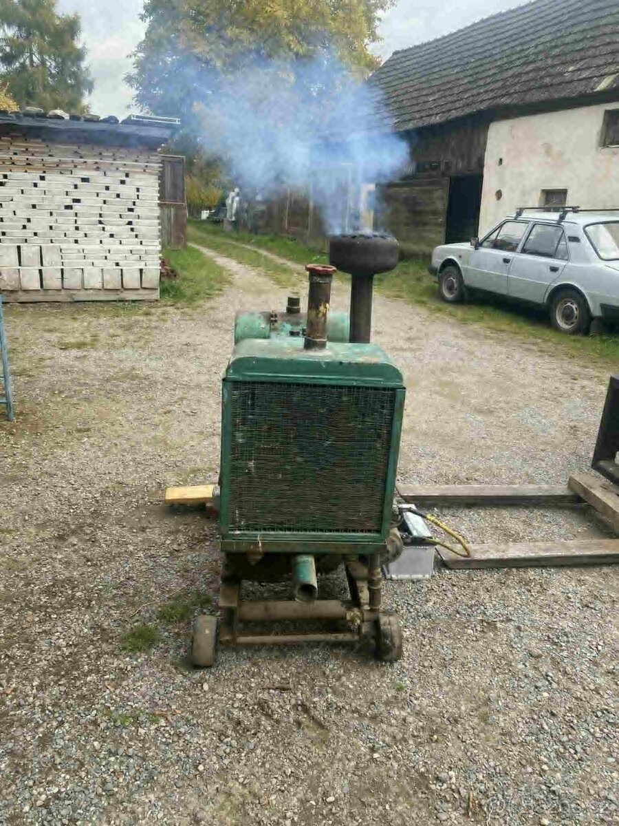 Stabilní motor Slavia 1S100K