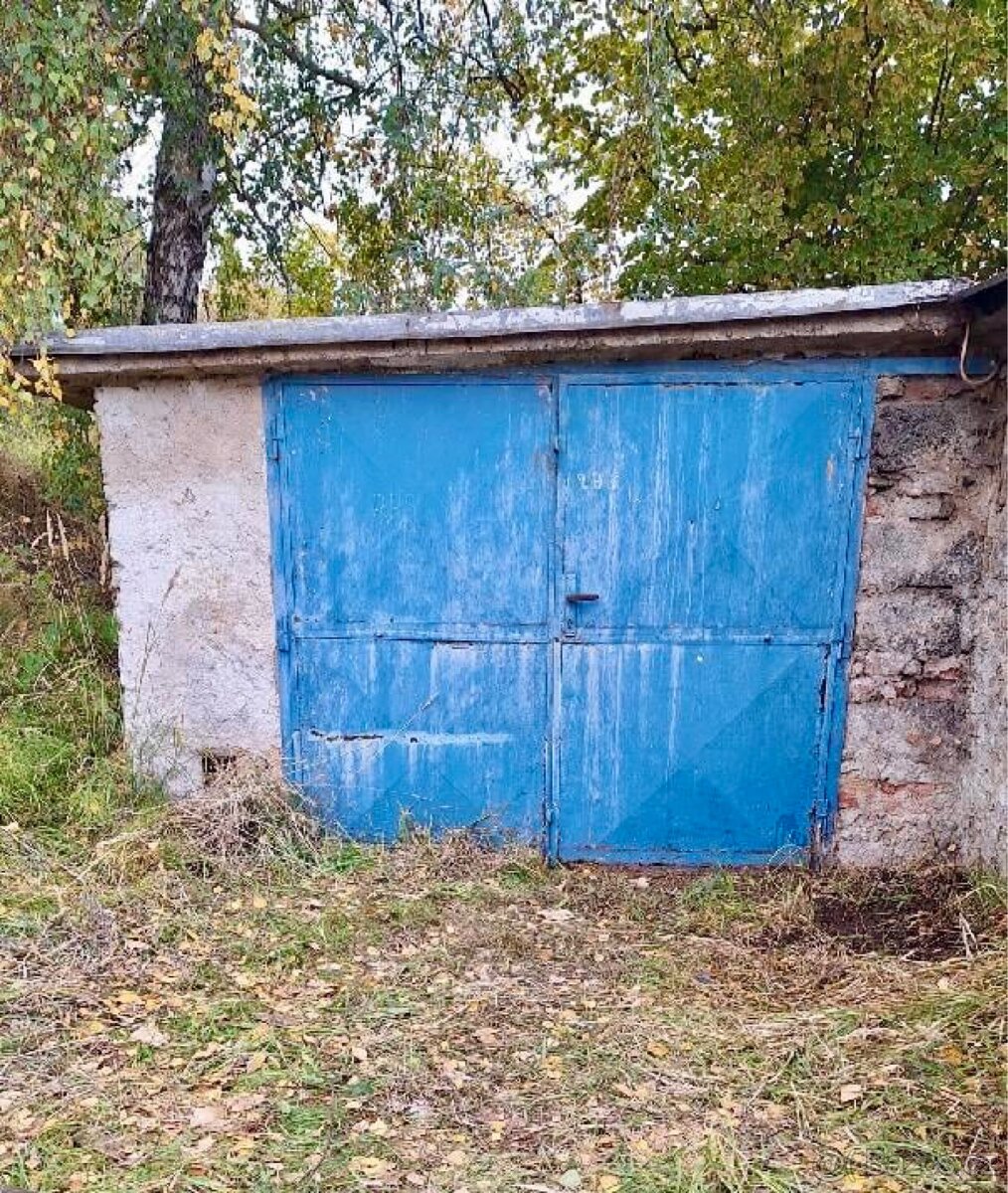 Garáž Chvaletice