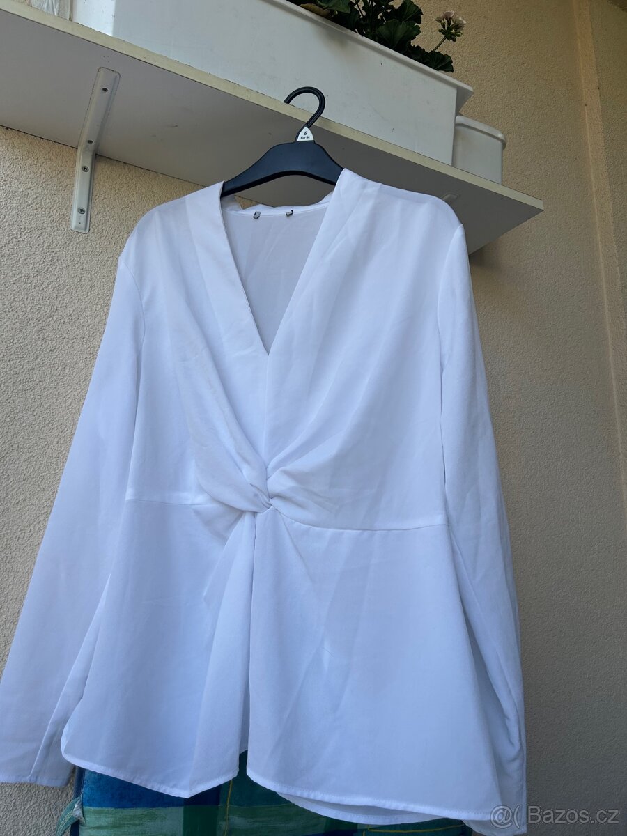 Halenka 40/42 bíla společenská