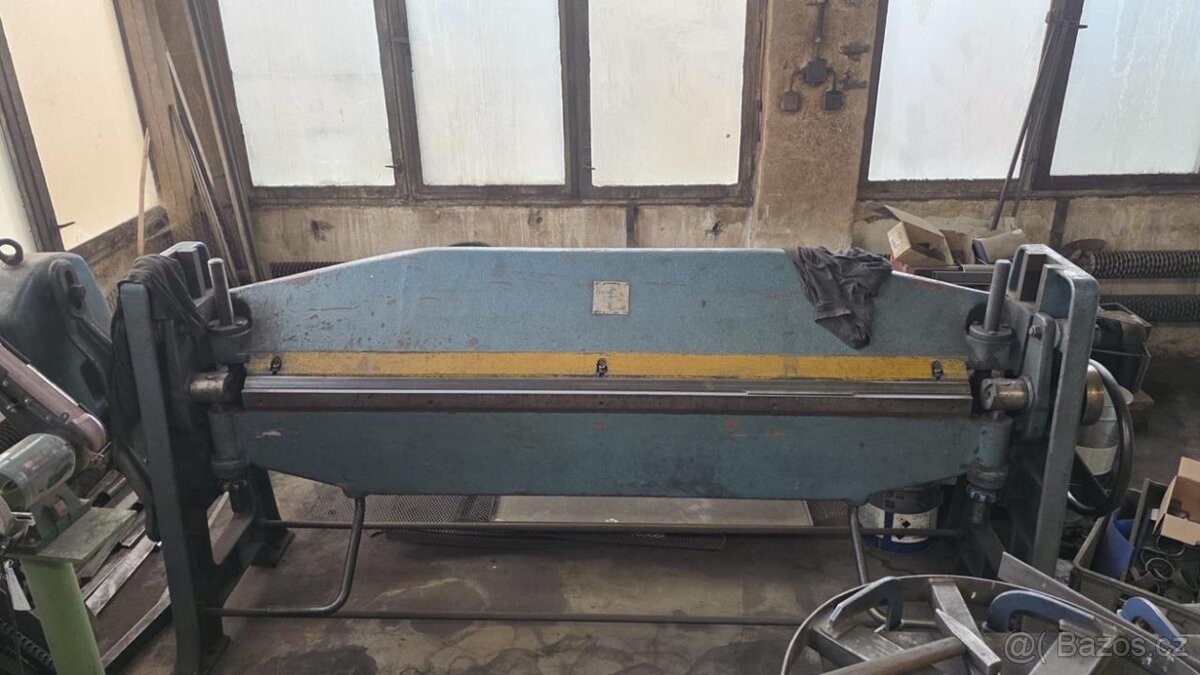 Ohýbačka plechů UNICORN XK-2000/2A