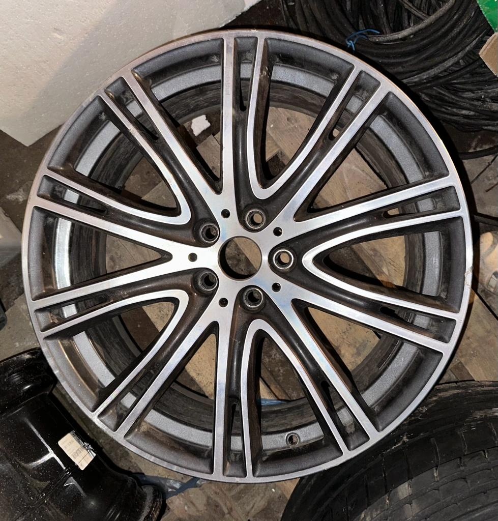 Originál Alu kola BMW R 20 Individual G30 - G31