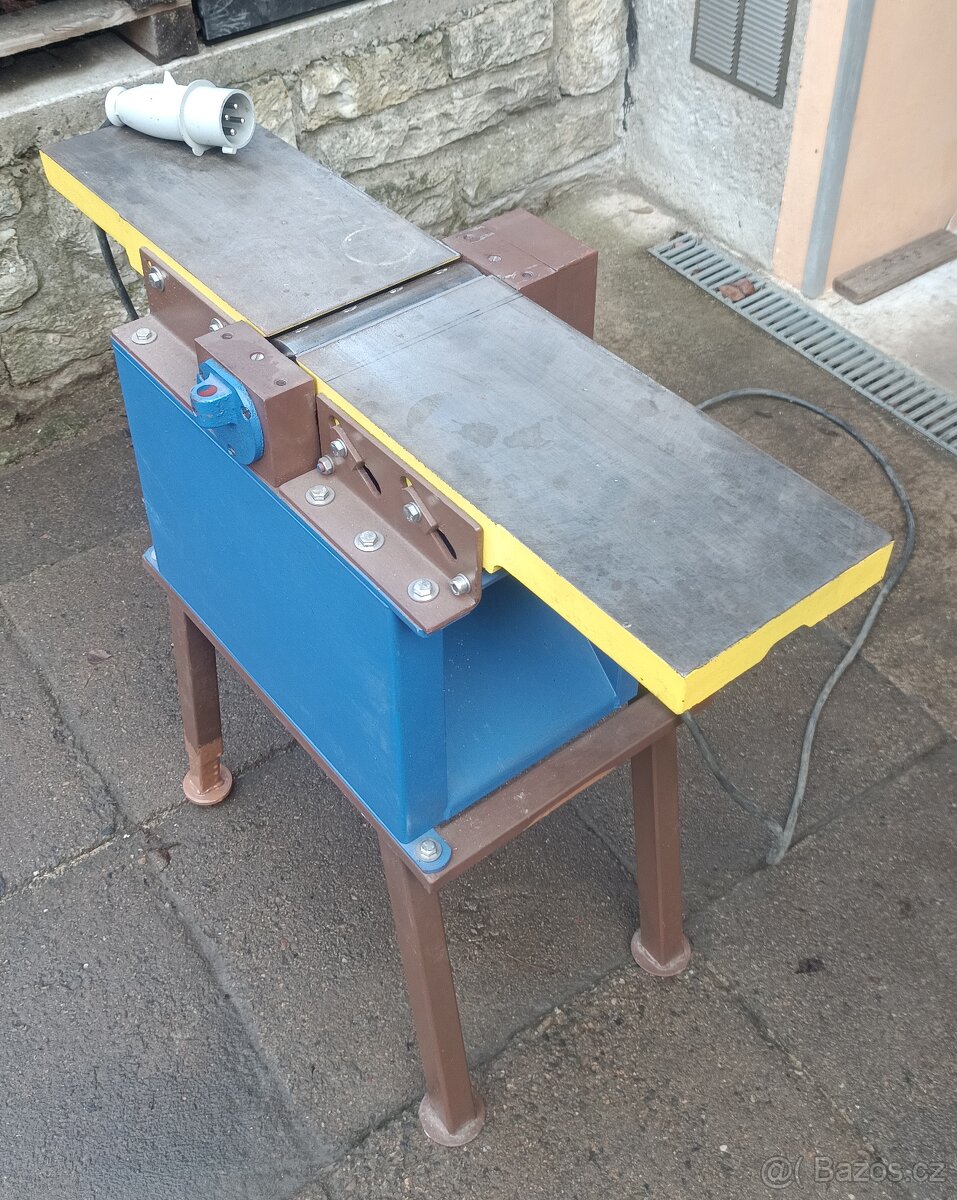 hoblovka s ručním protahem MS 200